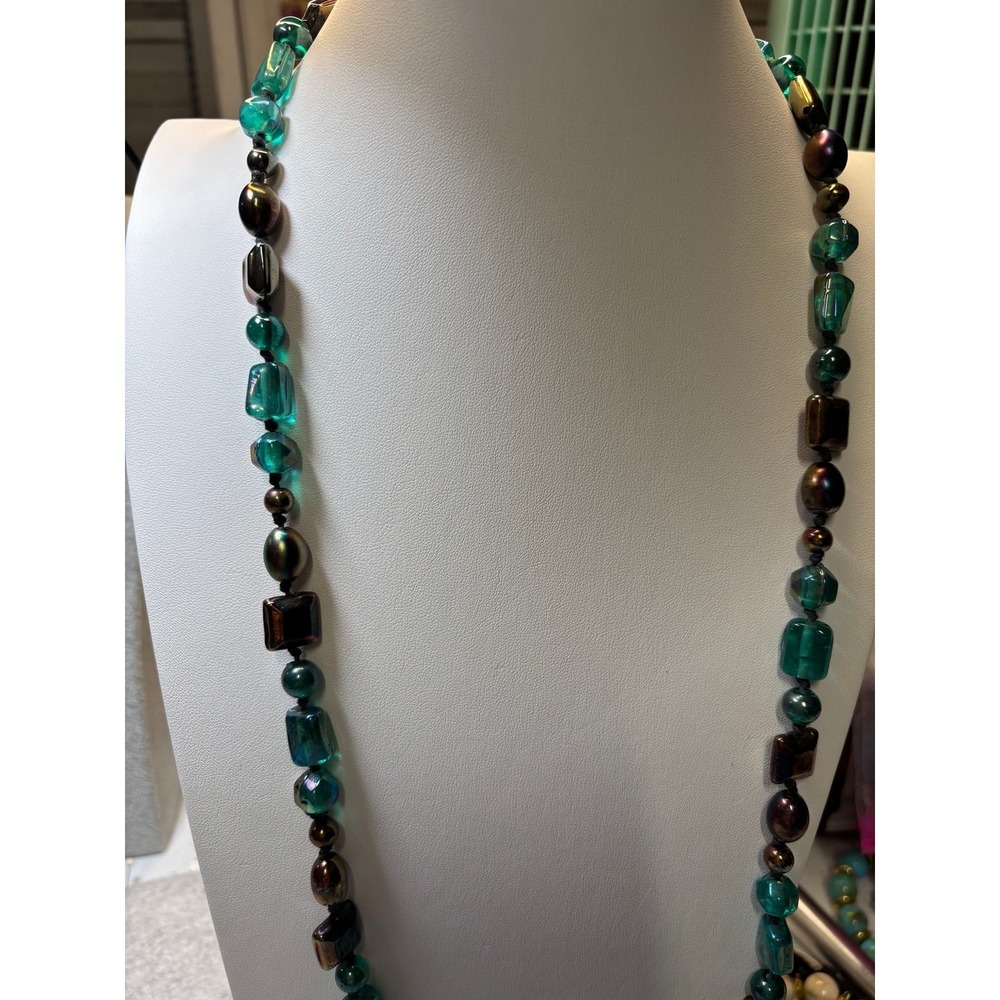 #42. Long Beaded Alternating Pattern Necklace